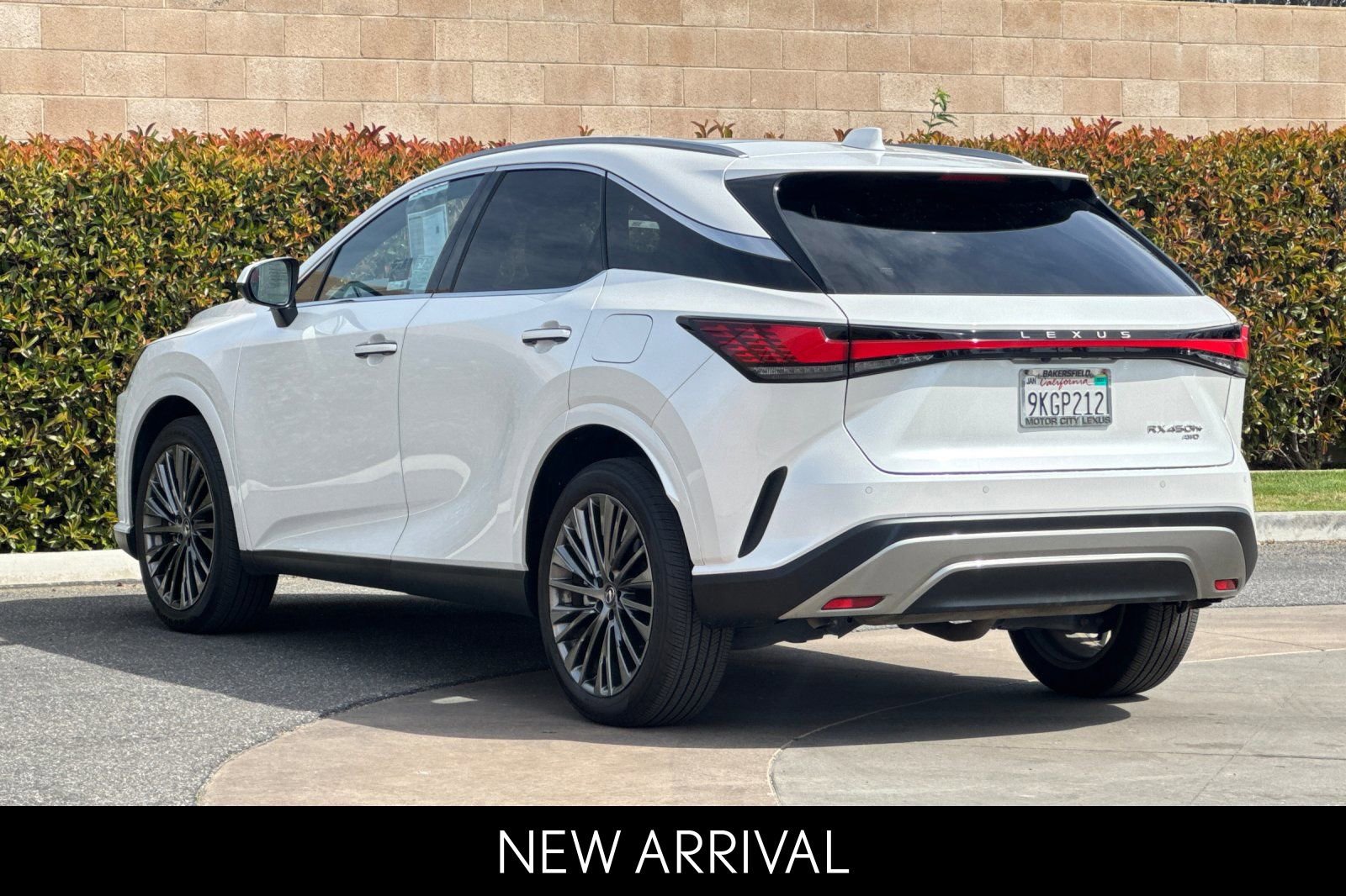 Certified 2024 Lexus RX 450h AWD w/ Convenience Package image 6
