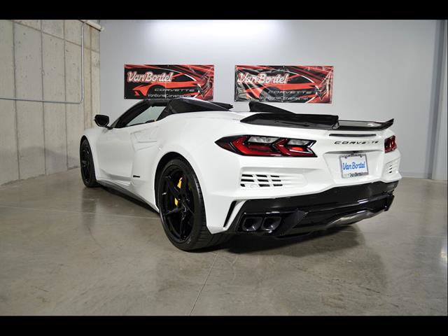 New 2025 Chevrolet Corvette E-Ray image 7