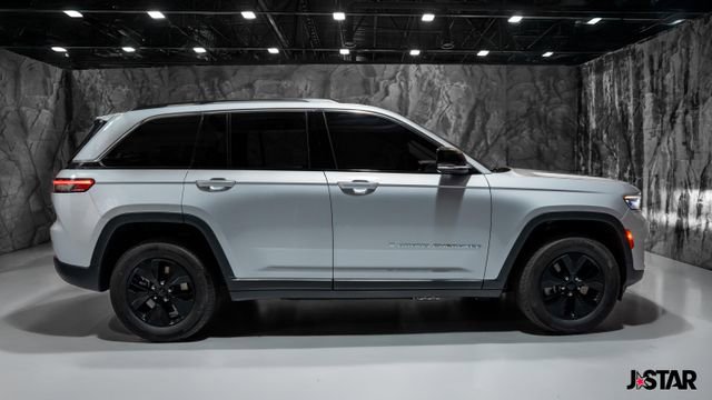 Used 2024 Jeep Grand Cherokee Limited 4xe image 22