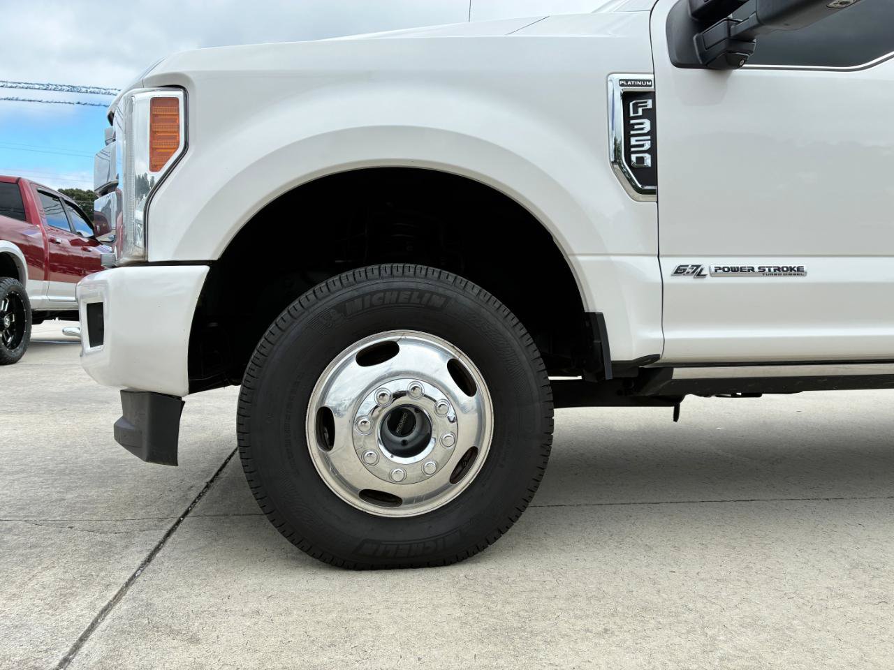Used 2019 Ford F350 Platinum w/ Platinum Ultimate Package AWD/4WD image 7
