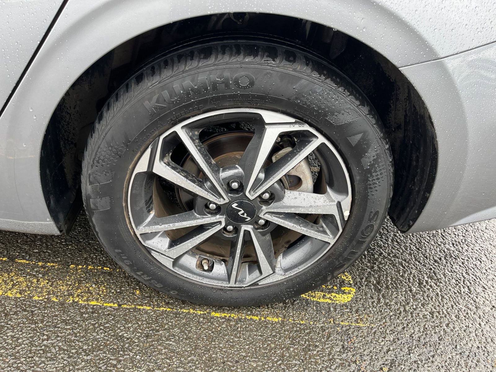 Used 2024 Kia Forte LXS image 27