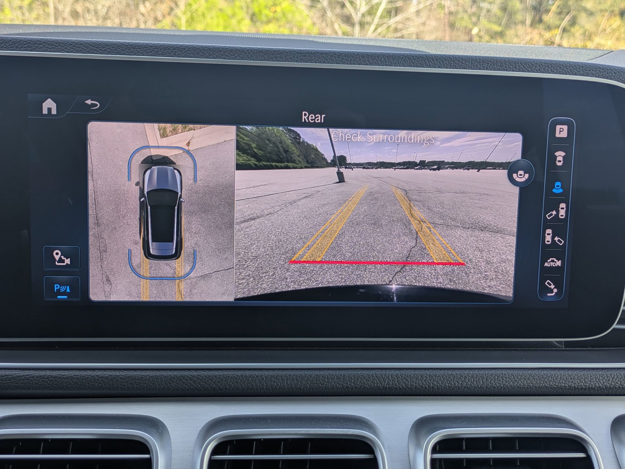 Used 2024 Mercedes-Benz GLE 450 4MATIC w/ AMG Line Exterior image 15