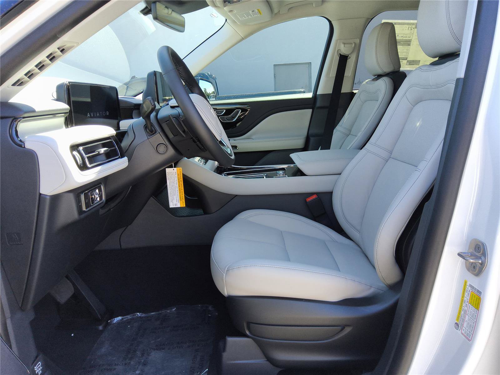 New 2026 Lincoln Aviator Reserve RWD image 10