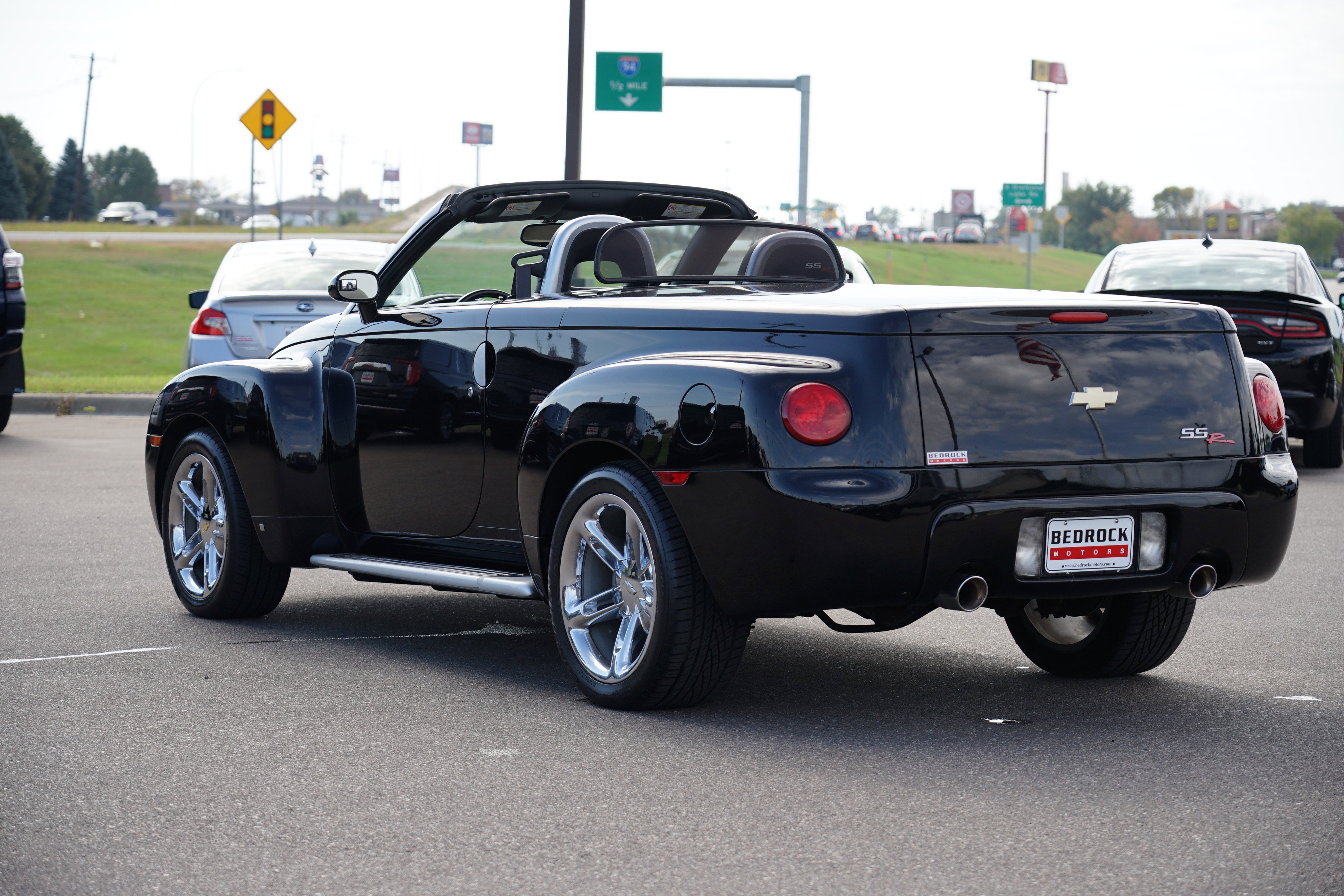 Used 2006 Chevrolet SSR w/ Preferred Equipment Group RWD image 5