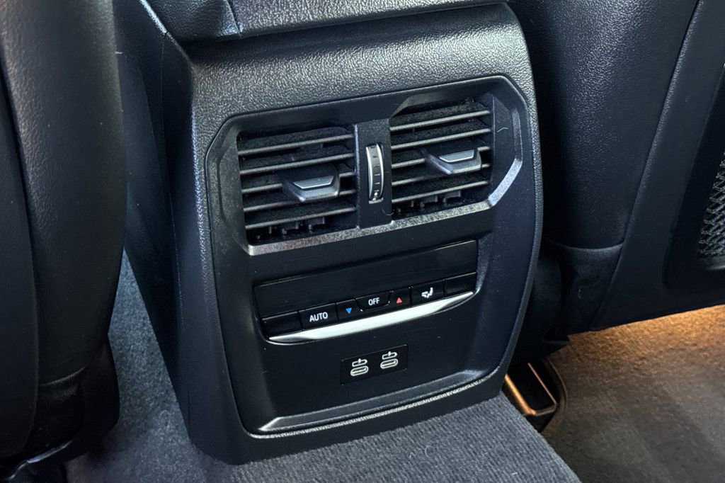 Used 2023 BMW i4 eDrive35 image 13