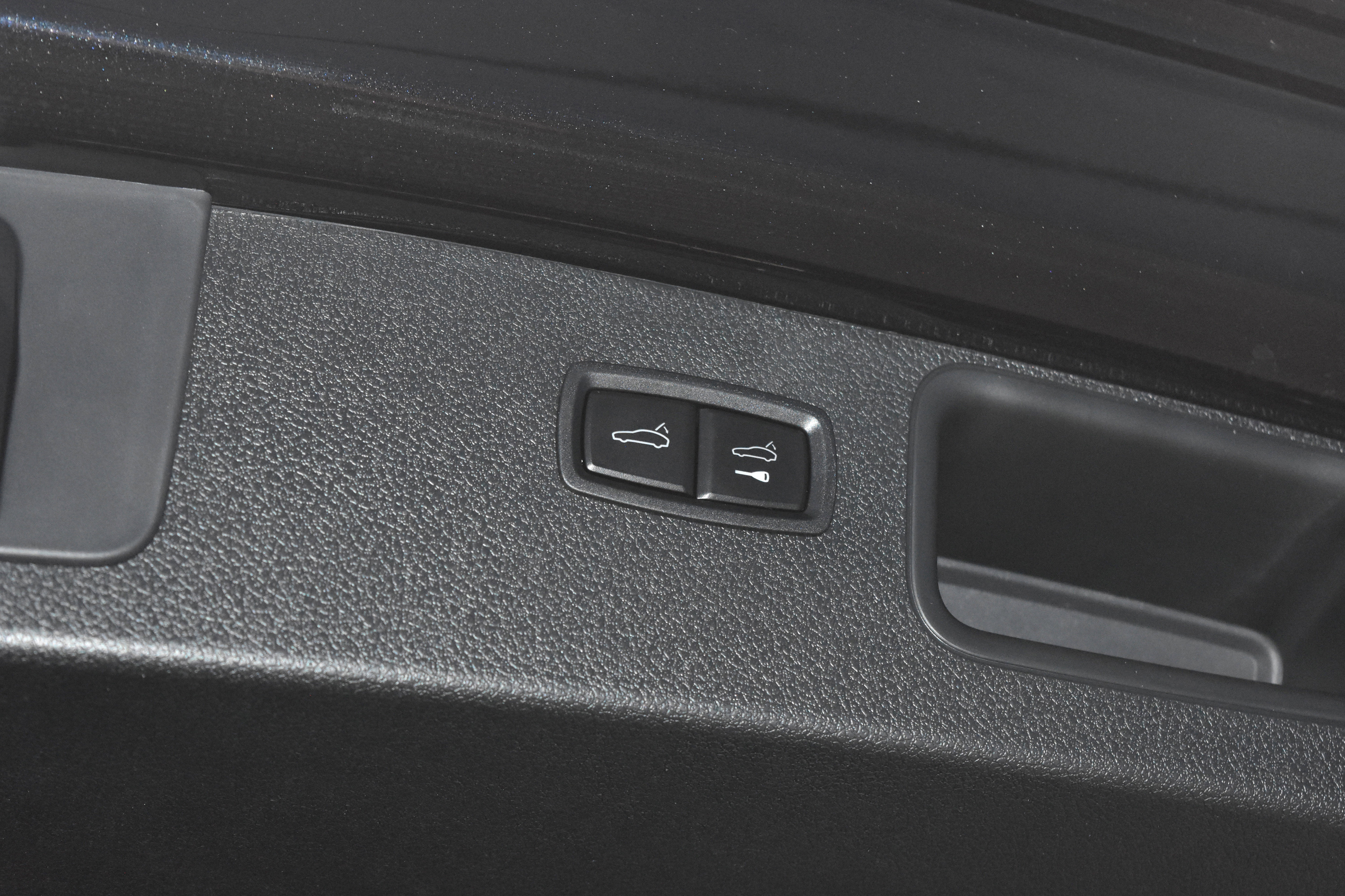 New 2025 Porsche Macan image 34