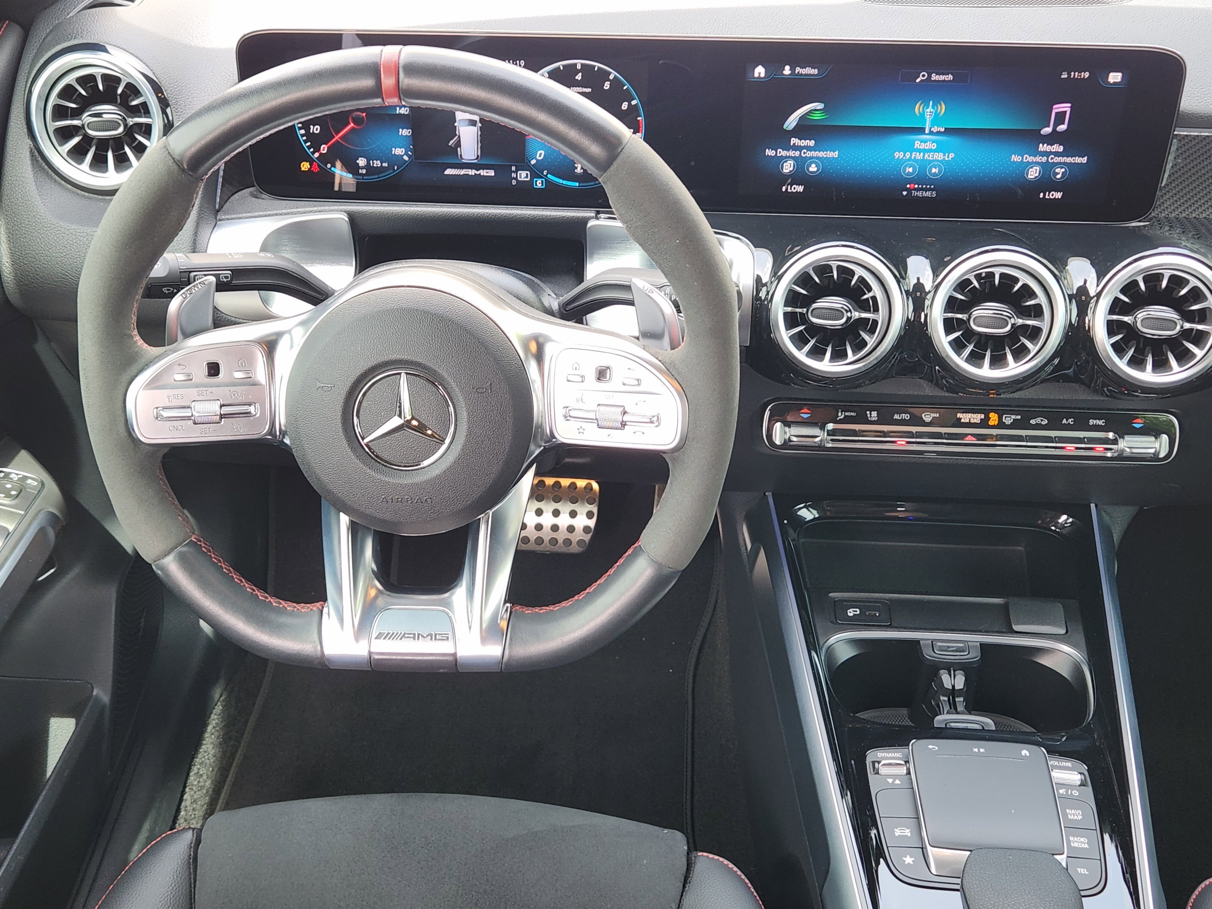 Used 2023 Mercedes-Benz GLB 35 AMG 4MATIC image 19