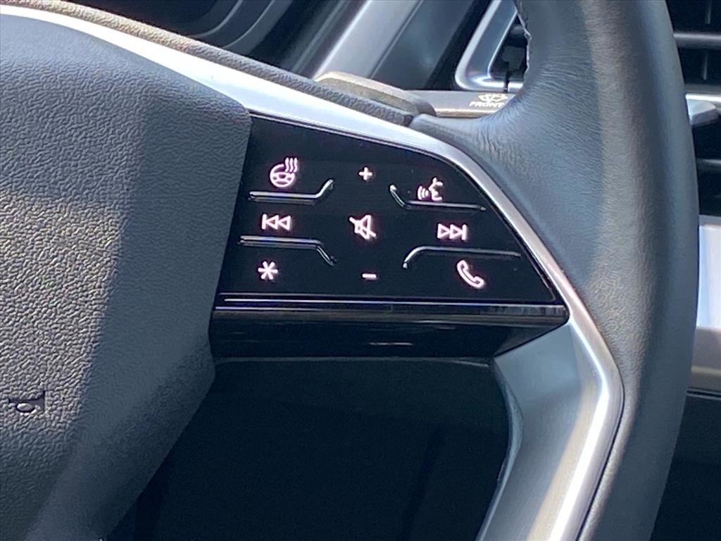 Used 2023 Audi Q4 e-tron Prestige AWD/4WD image 6