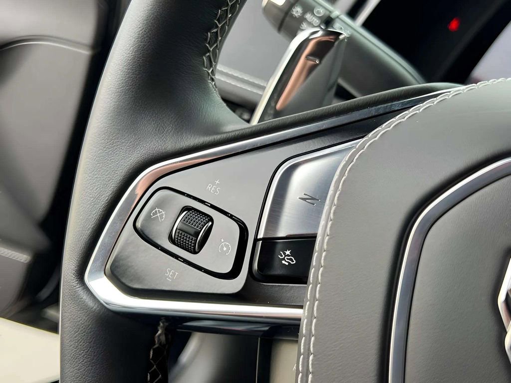 Used 2025 Chevrolet Corvette Z06 image 18