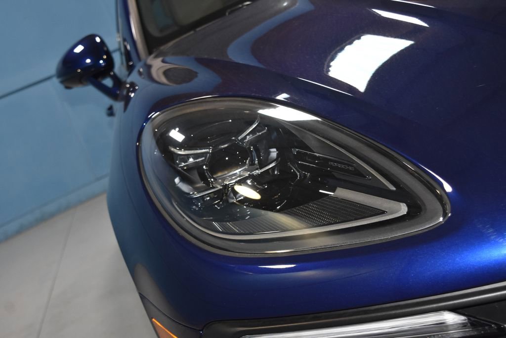 Certified 2025 Porsche Macan image 26