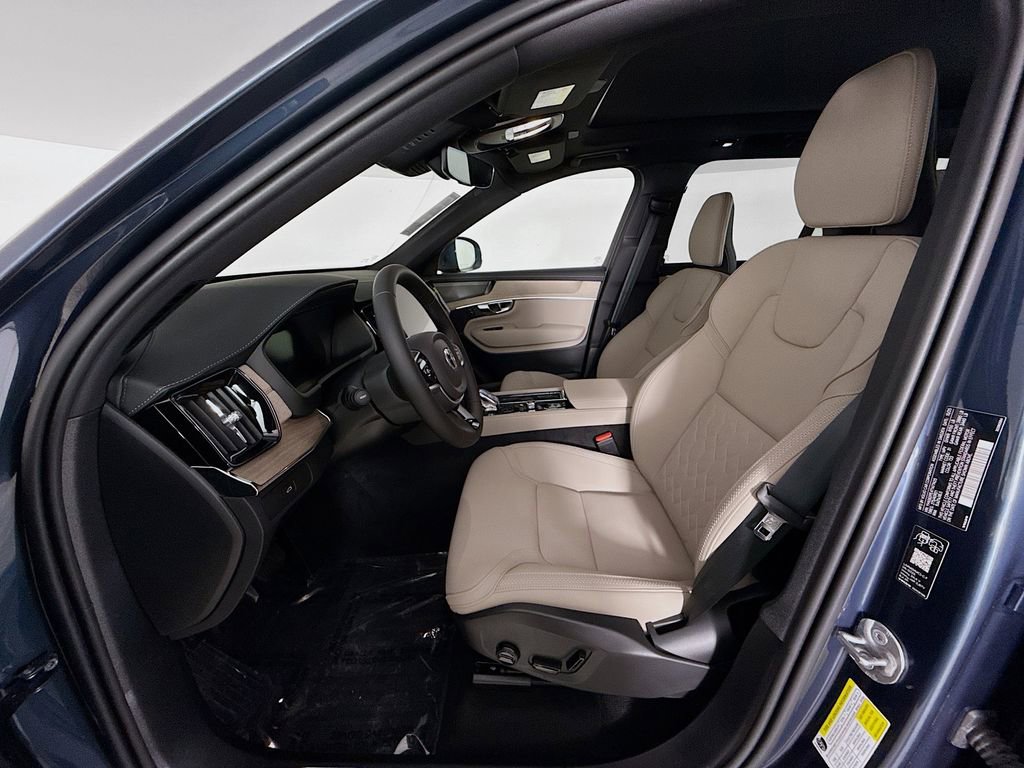 New 2026 Volvo XC90 B6 Plus w/ Protection Package Premier image 21
