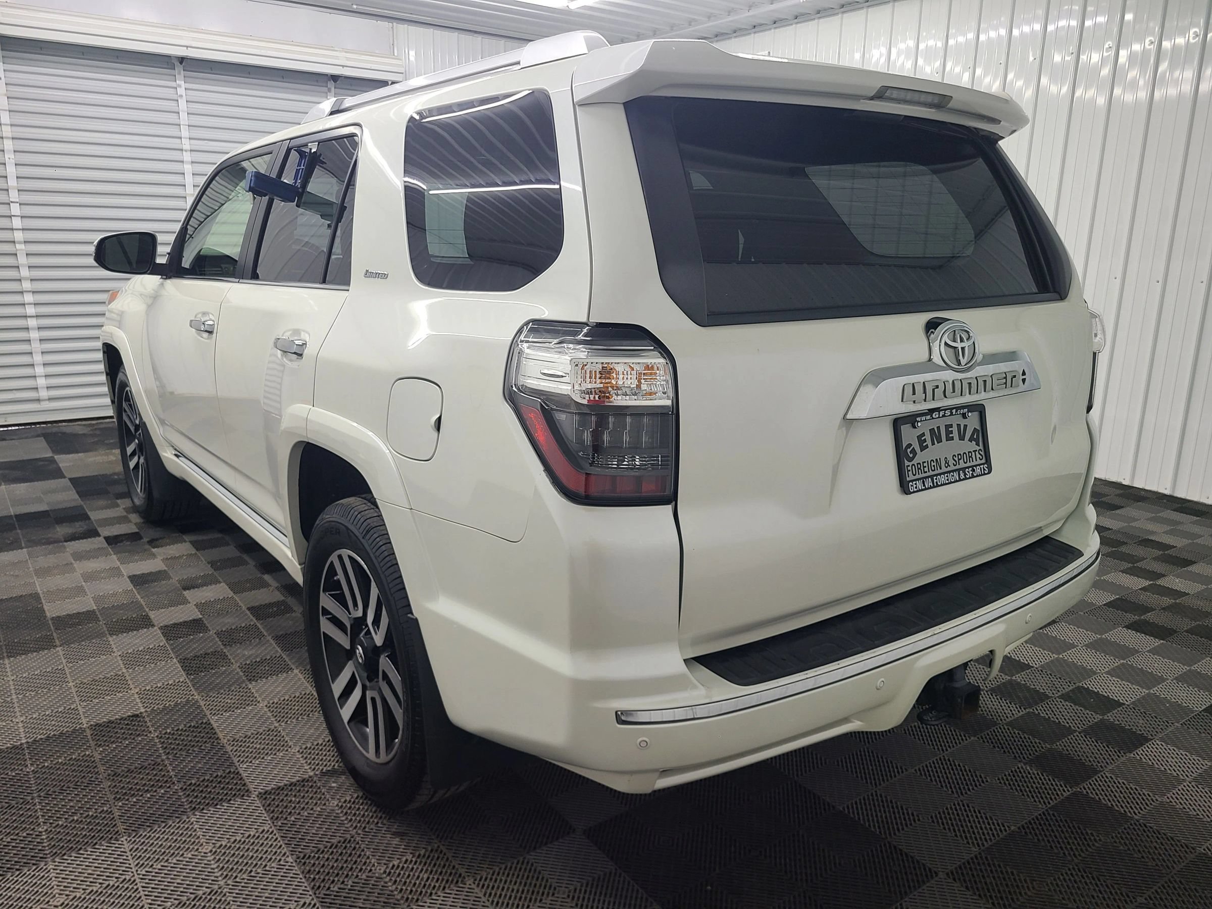 Used 2016 Toyota 4Runner Limited AWD/4WD image 10