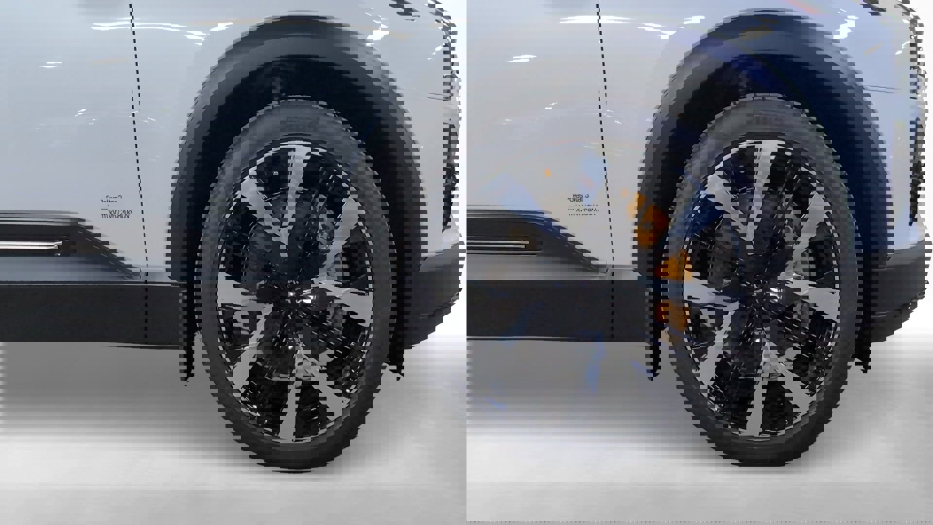 Used 2025 Polestar Polestar 3 image 23