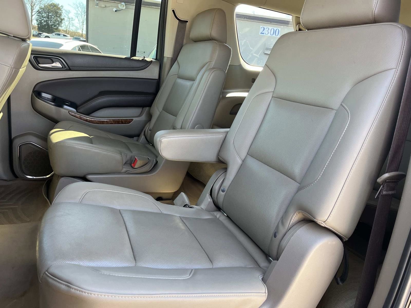 Used 2018 Chevrolet Suburban Premier image 19