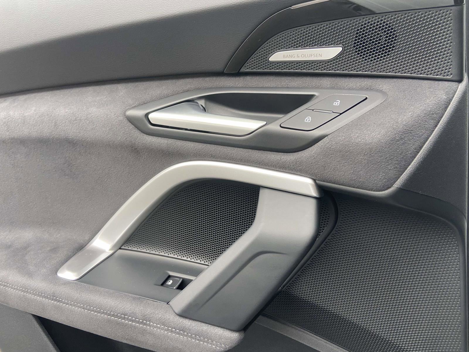 New 2025 Audi SQ5 Premium Plus image 16