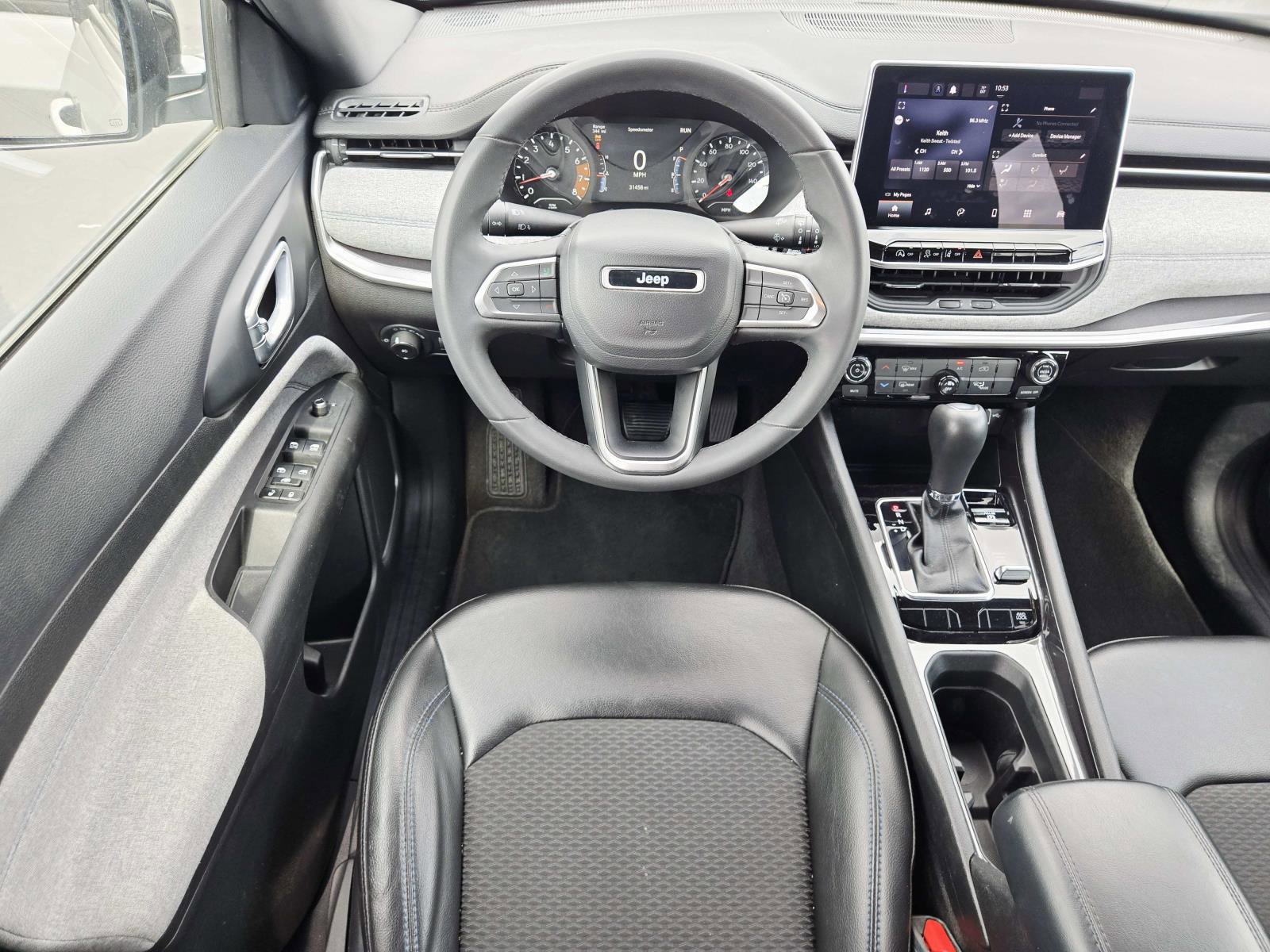 Used 2023 Jeep Compass Latitude image 11