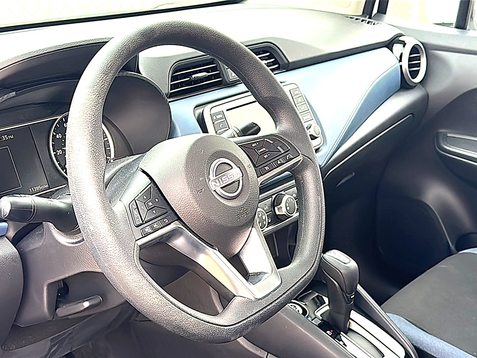 Used 2025 Nissan Versa SV w/ Trunk Package FWD image 5