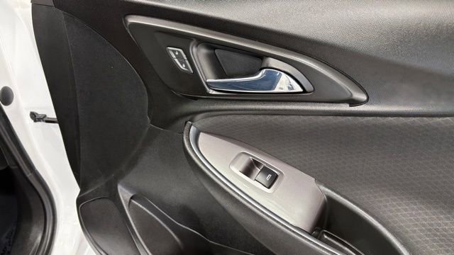 Used 2021 Chevrolet Malibu LT image 23