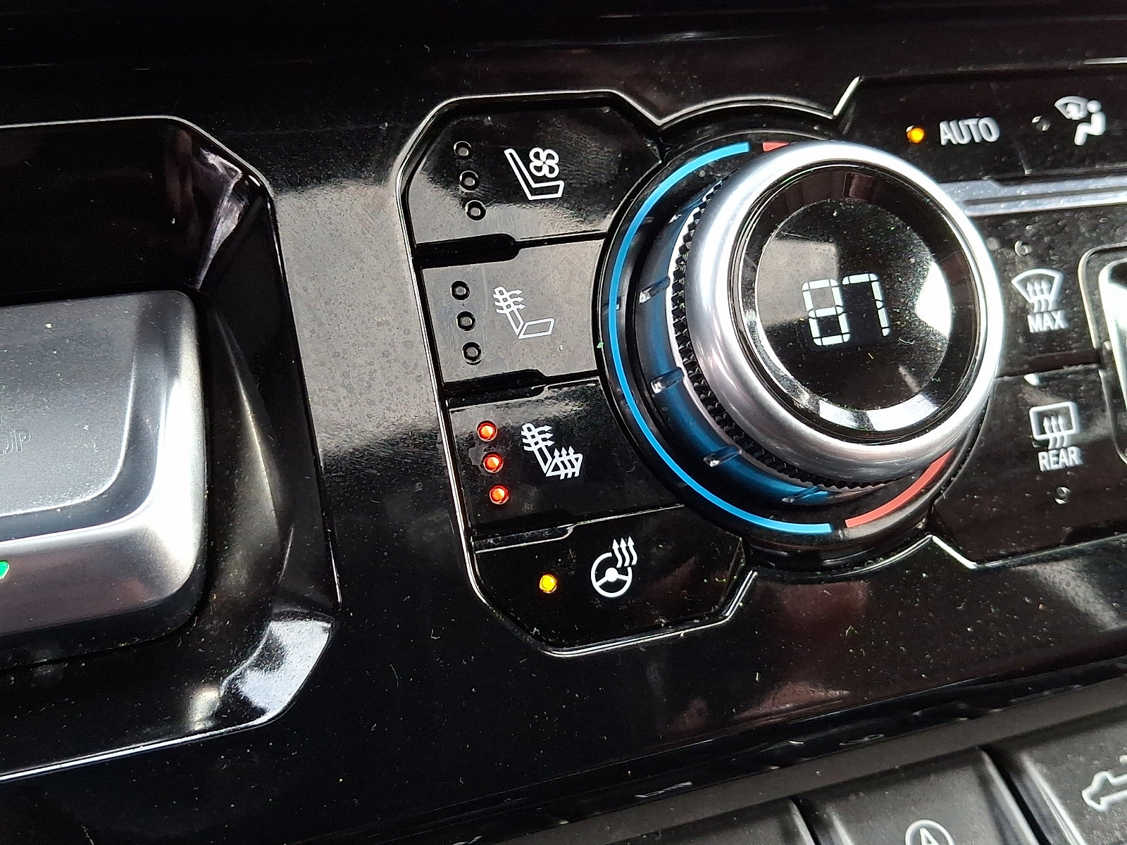 Certified 2024 GMC Sierra 1500 Denali Ultimate image 25