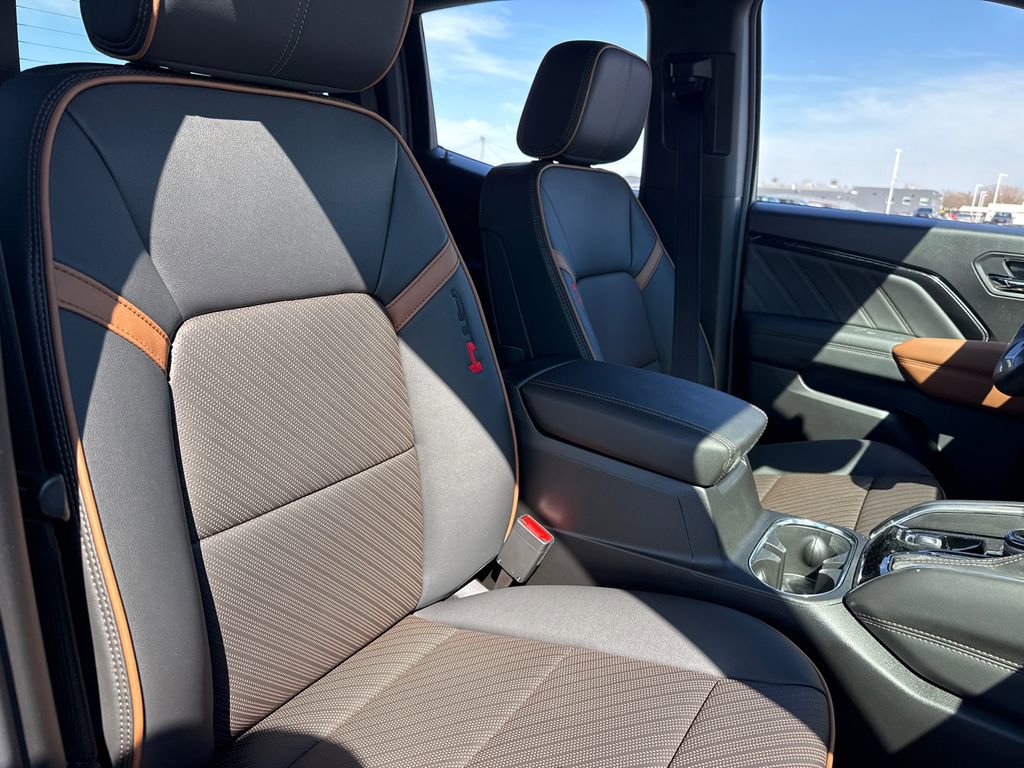 New 2026 GMC Canyon AT4 image 37