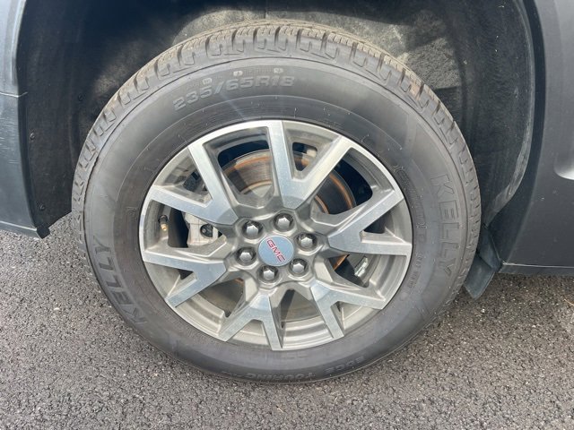 Used 2023 GMC Acadia SLE w/ Driver Convenience Package image 9