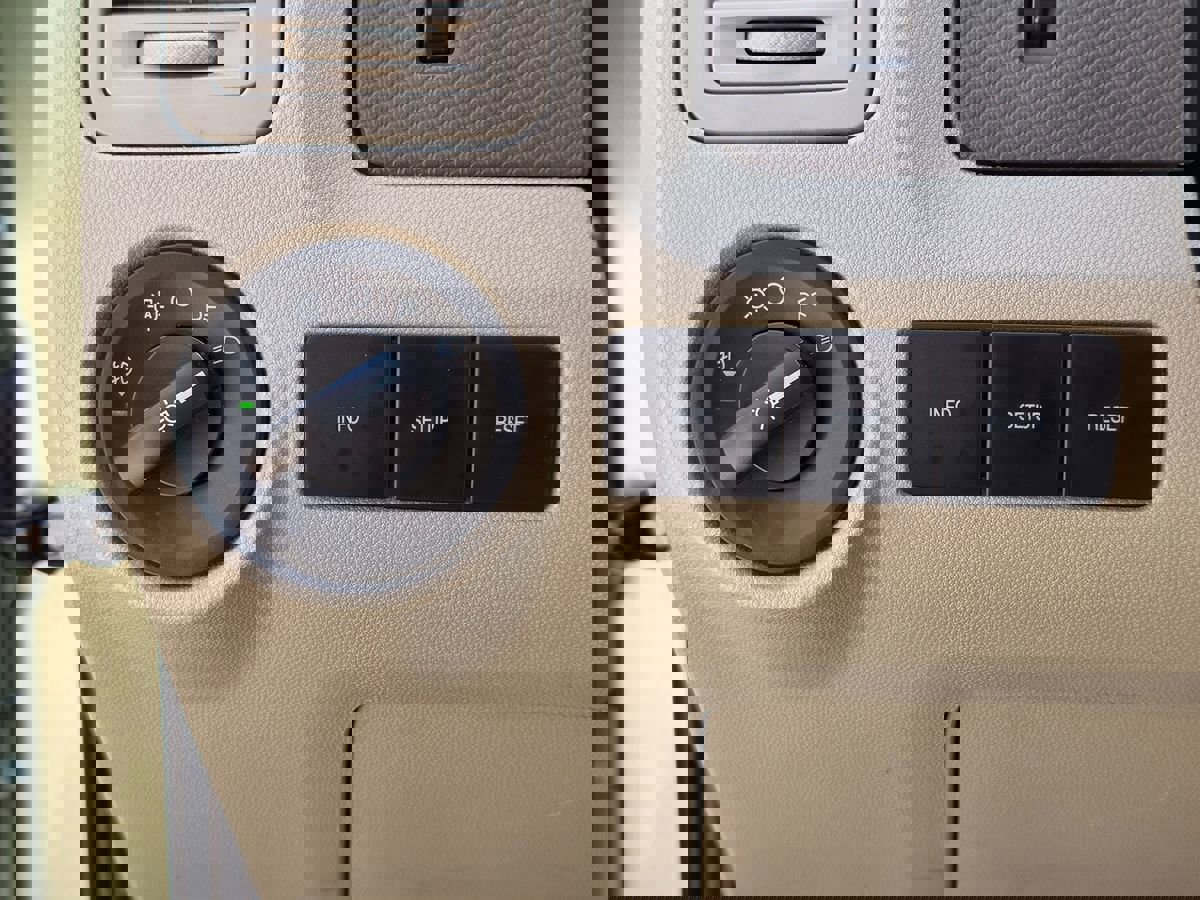 Used 2008 Ford Escape 2WD Hybrid image 46