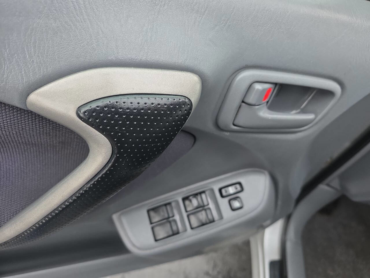 Used 2003 Toyota RAV4 4WD image 11