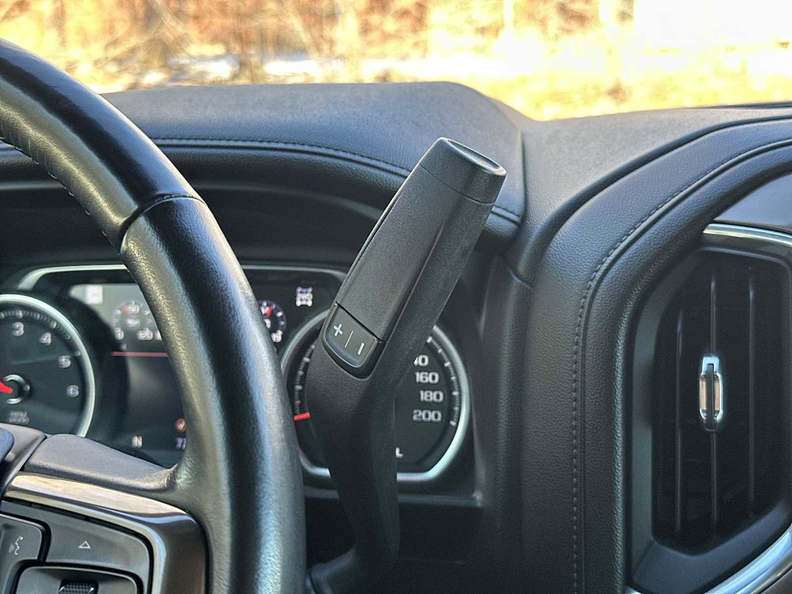 Used 2019 Chevrolet Silverado 1500 High Country w/ Technology Package AWD/4WD image 21