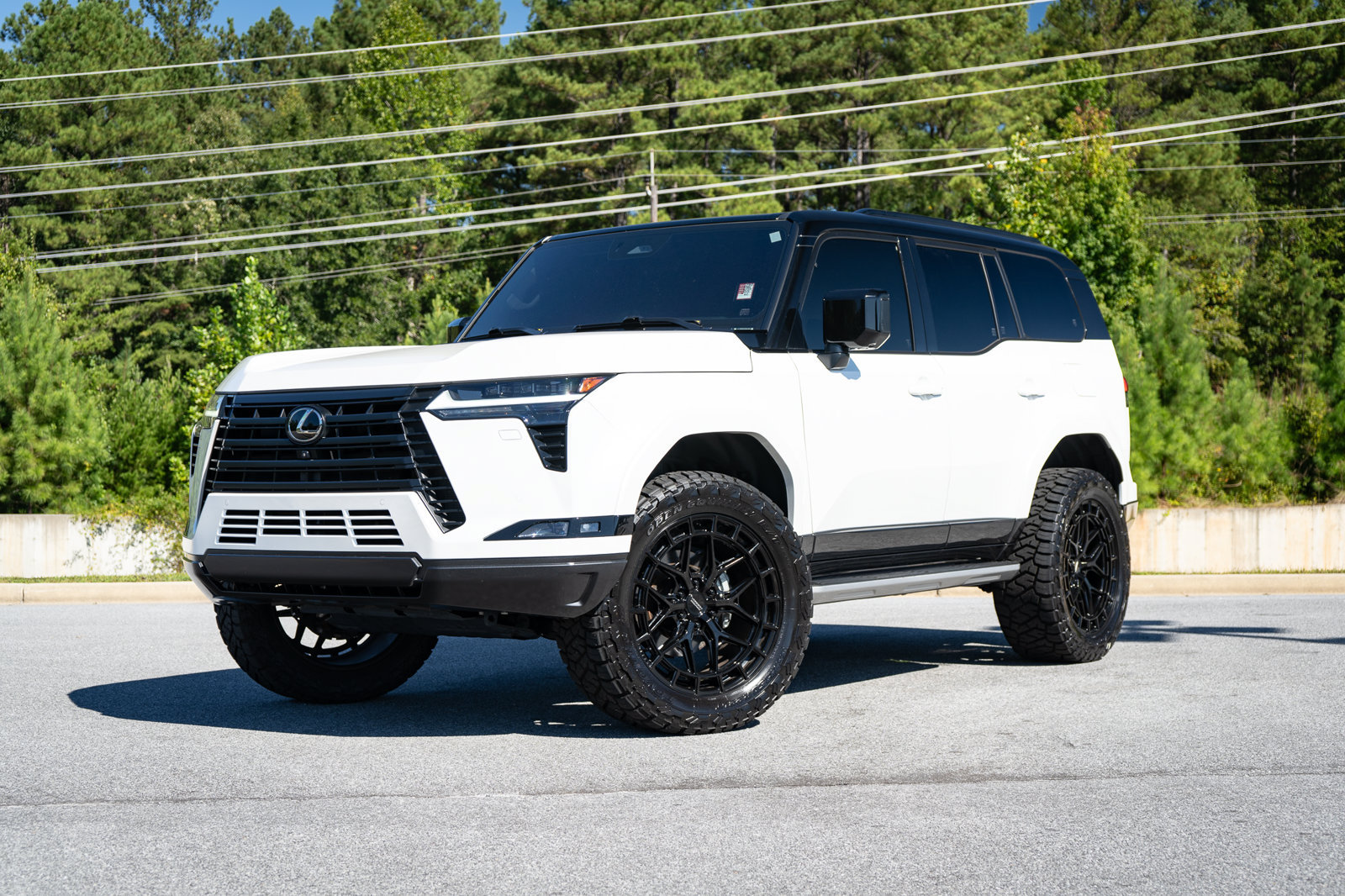 Used 2025 Lexus GX 550 AWD/4WD image 2