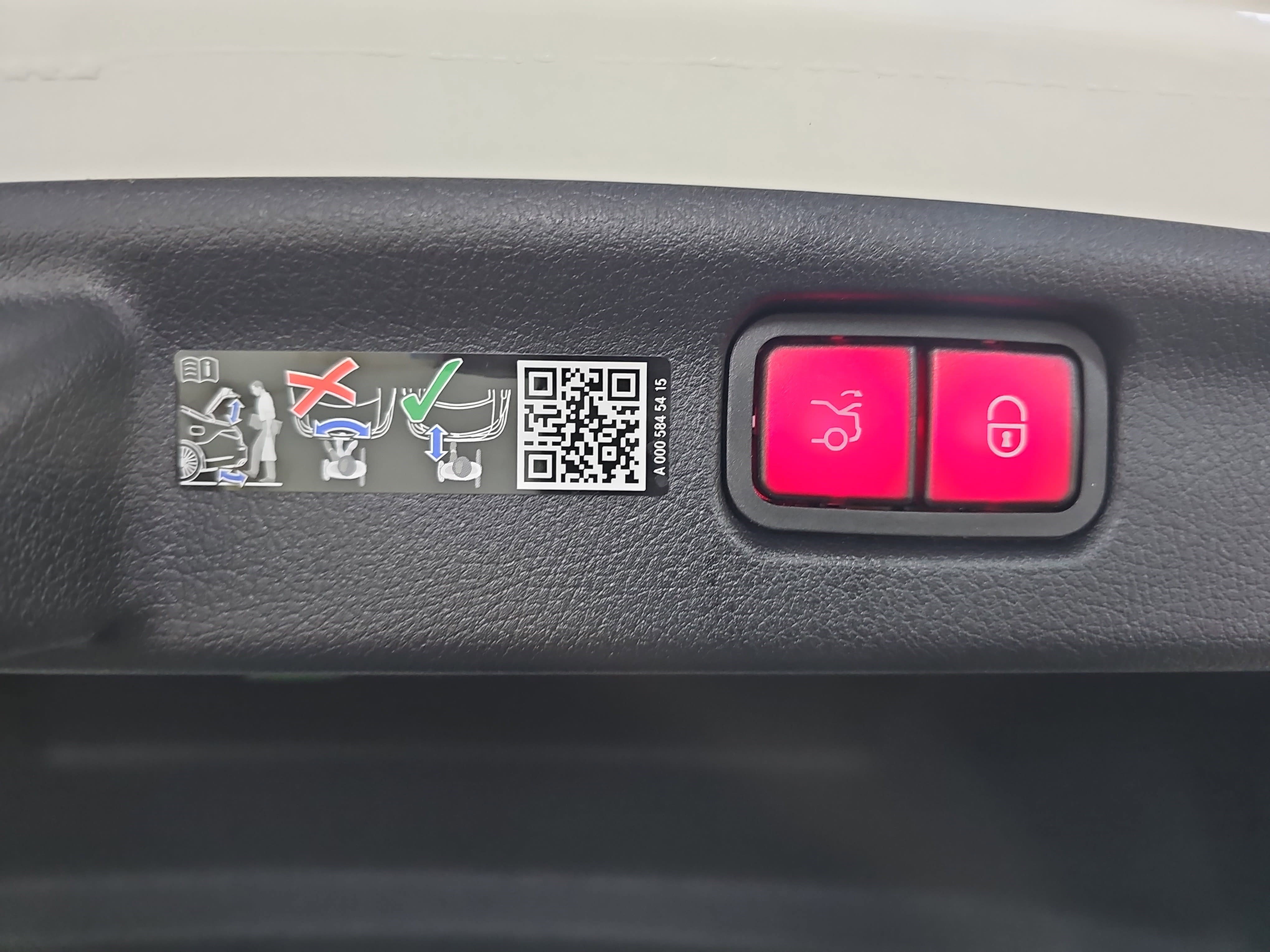 Certified 2026 Mercedes-Benz C 300 Sedan image 13