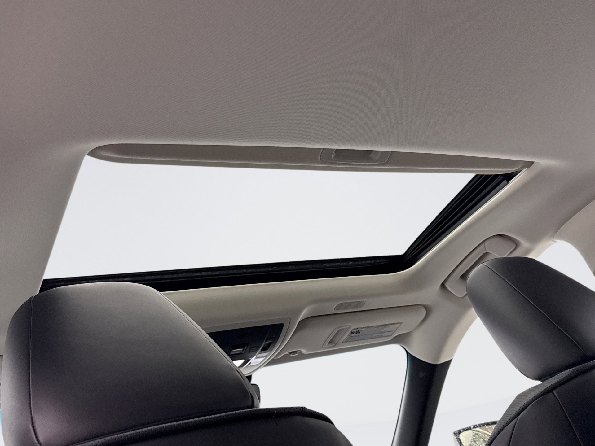 Used 2024 Lexus ES 350 w/ Luxury Package image 18