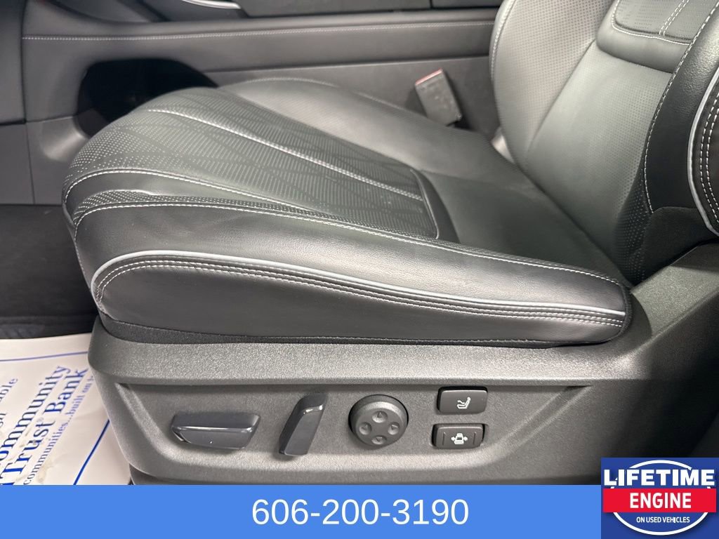 Used 2025 INFINITI QX80 Sensory image 29