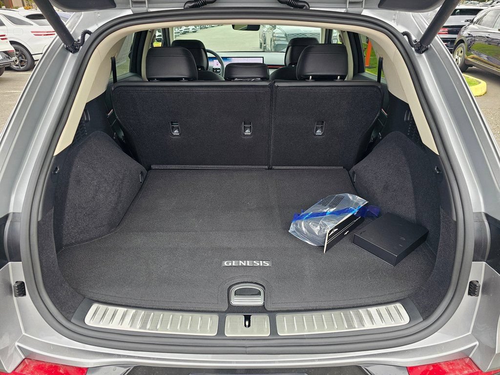 New 2026 Genesis GV70 2.5T Advanced AWD/4WD image 24