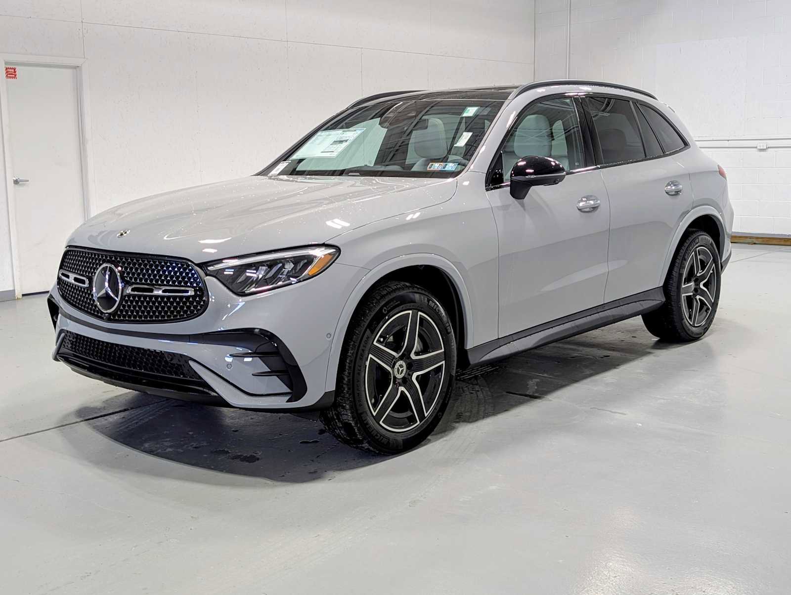 New 2026 Mercedes-Benz GLC 300 GLC 300 image 1