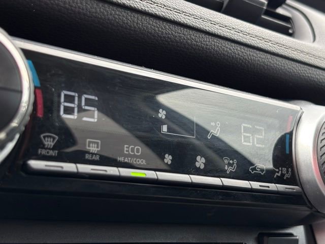 Used 2022 Toyota RAV4 XLE image 35