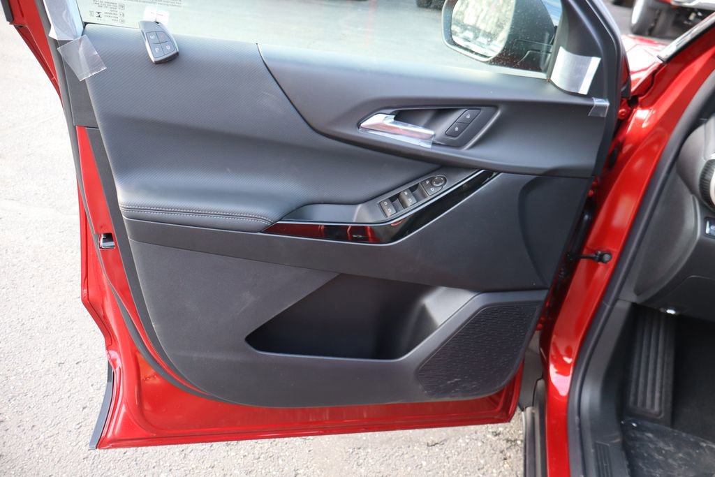 New 2026 Chevrolet Equinox LT image 4