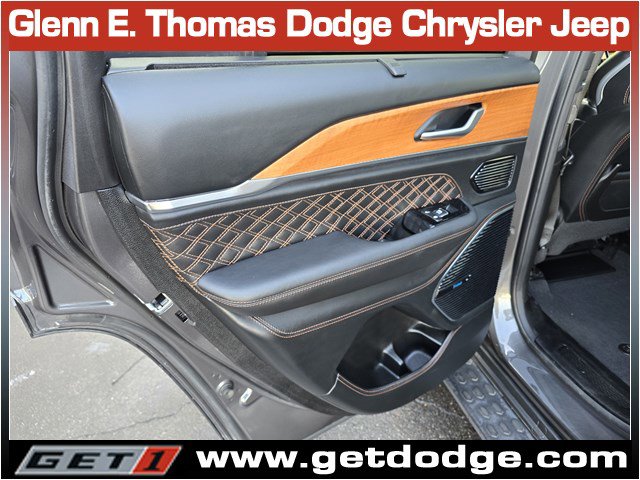 Used 2022 Jeep Grand Cherokee Summit image 29