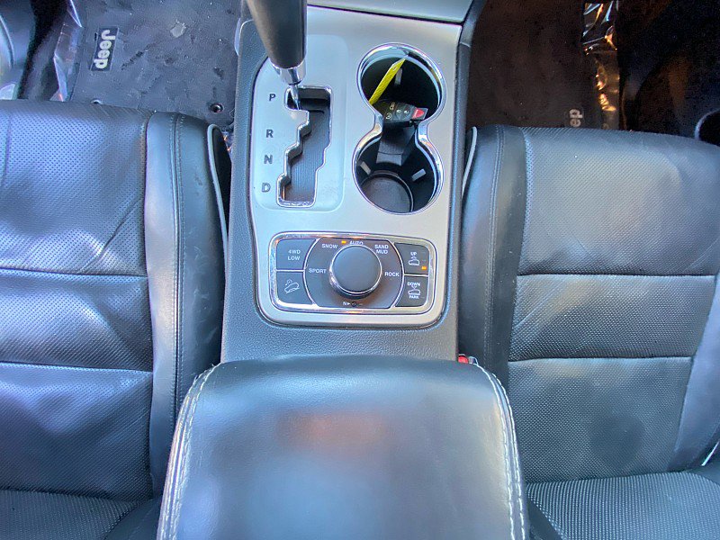 Used 2013 Jeep Grand Cherokee Overland image 14