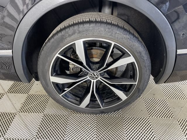 Used 2024 Volkswagen Tiguan SEL R-Line AWD/4WD image 20
