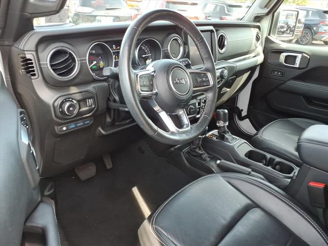 Used 2023 Jeep Wrangler Unlimited Sahara w/ Cold Weather Group AWD/4WD image 14
