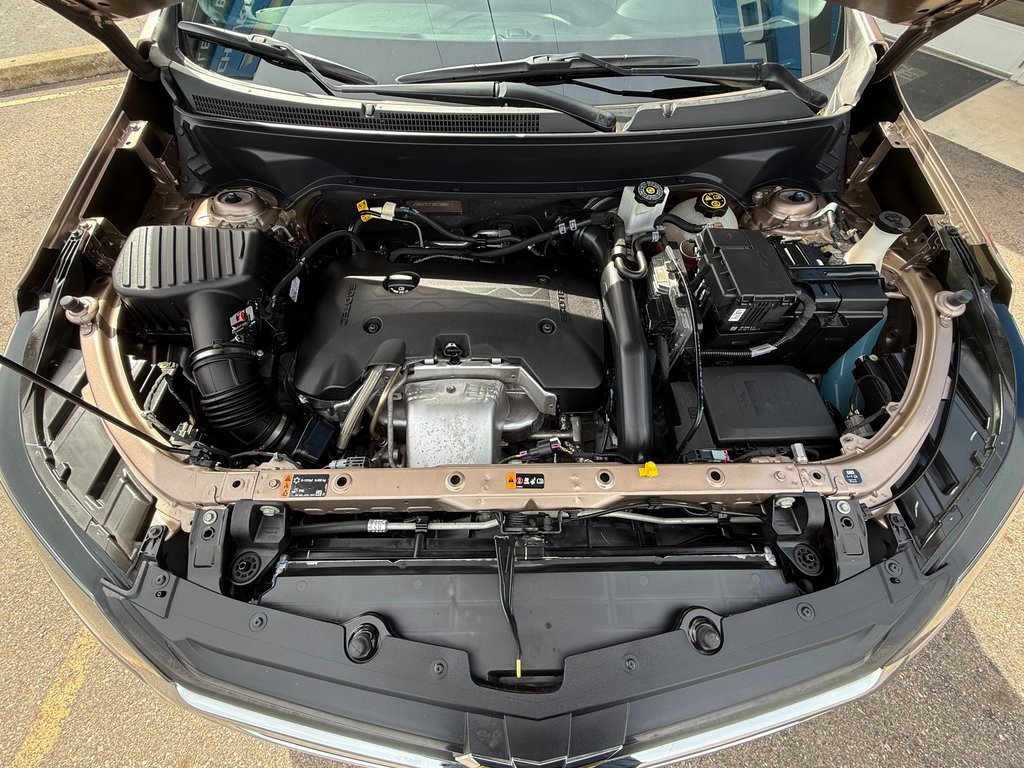 Certified 2018 Chevrolet Equinox LT w/ Sun & Infotainment Package image 10