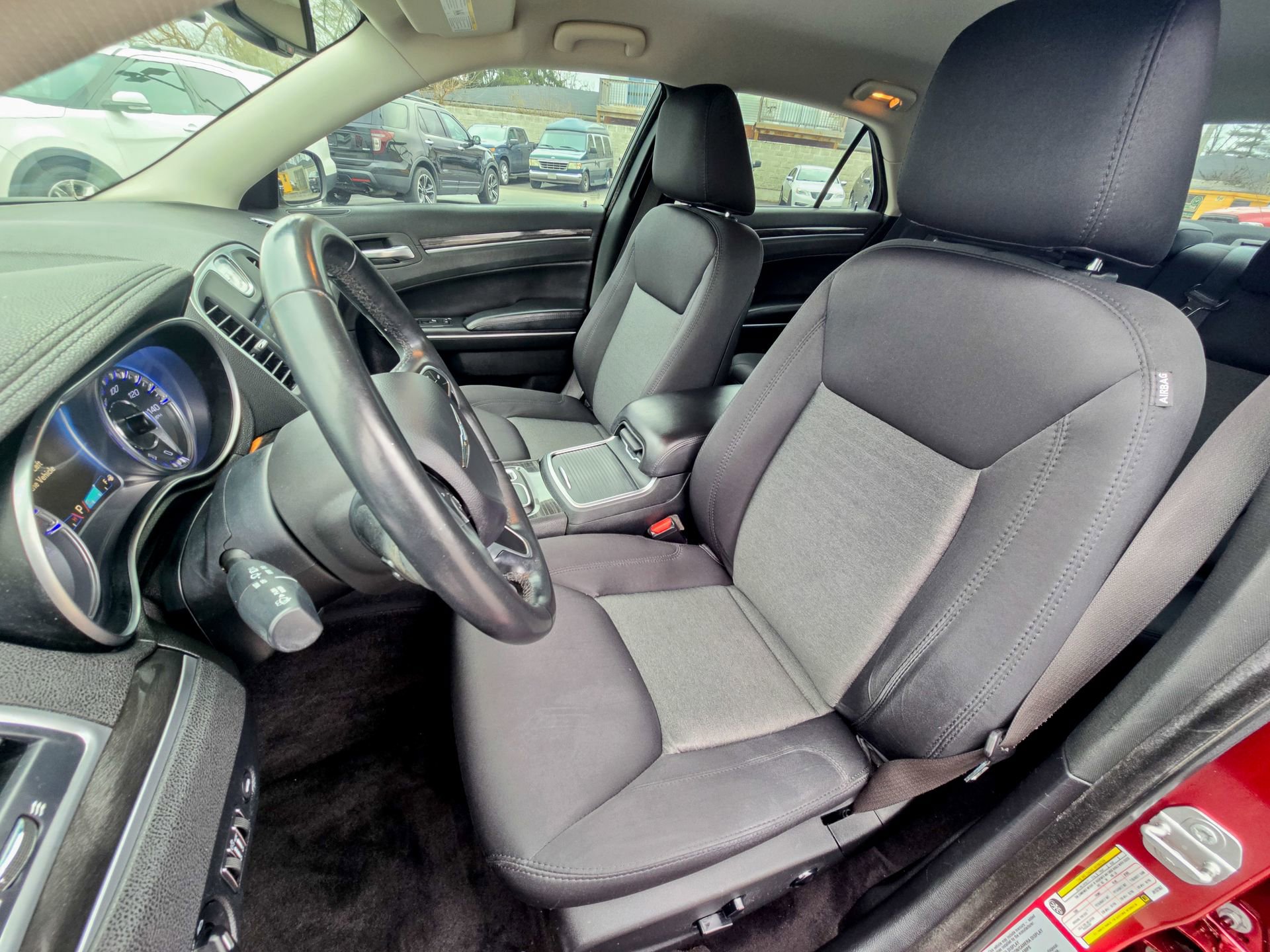 Used 2018 Chrysler 300 Touring image 29