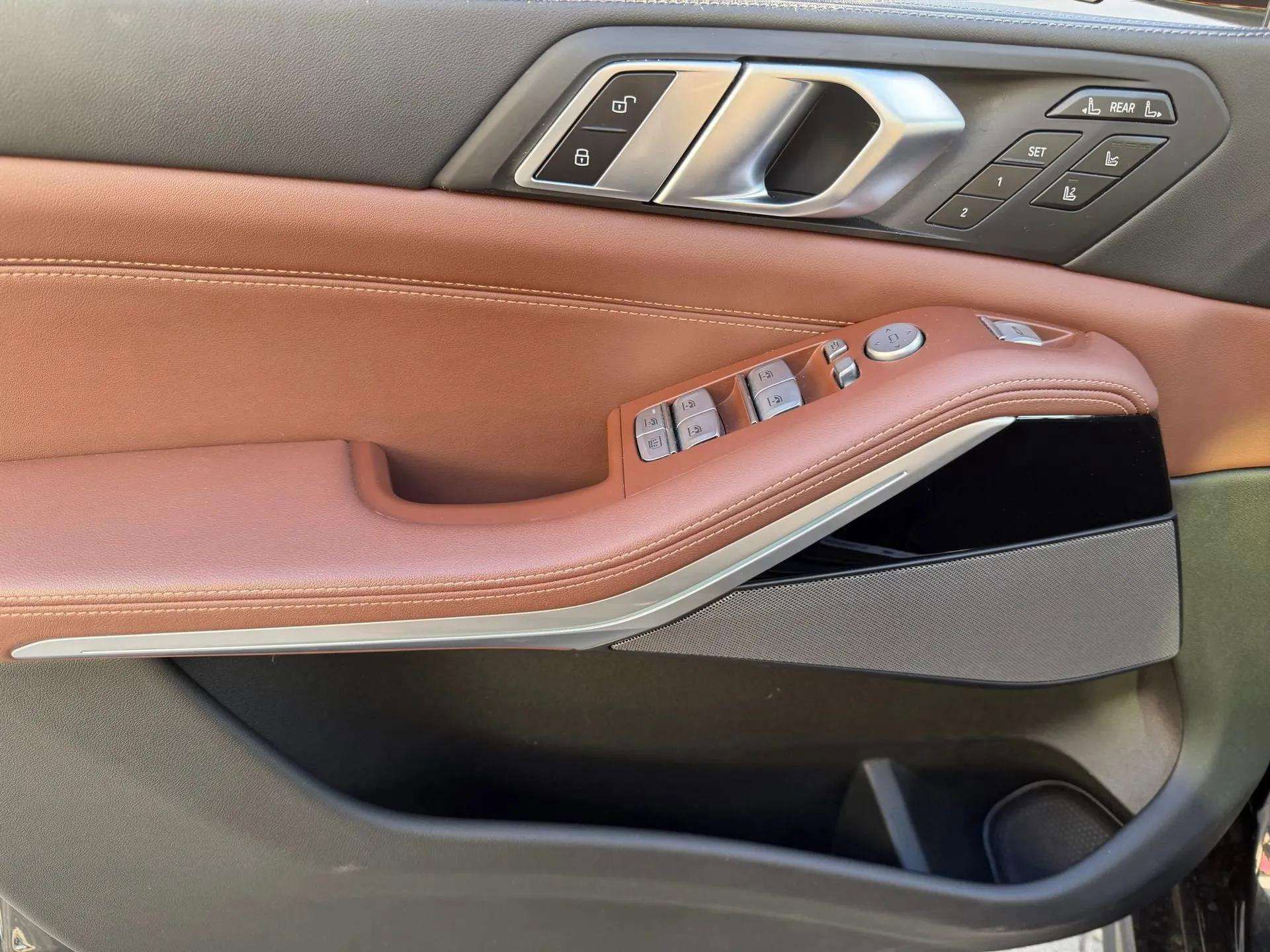 Used 2023 BMW X7 xDrive40i w/ Executive Package image 32