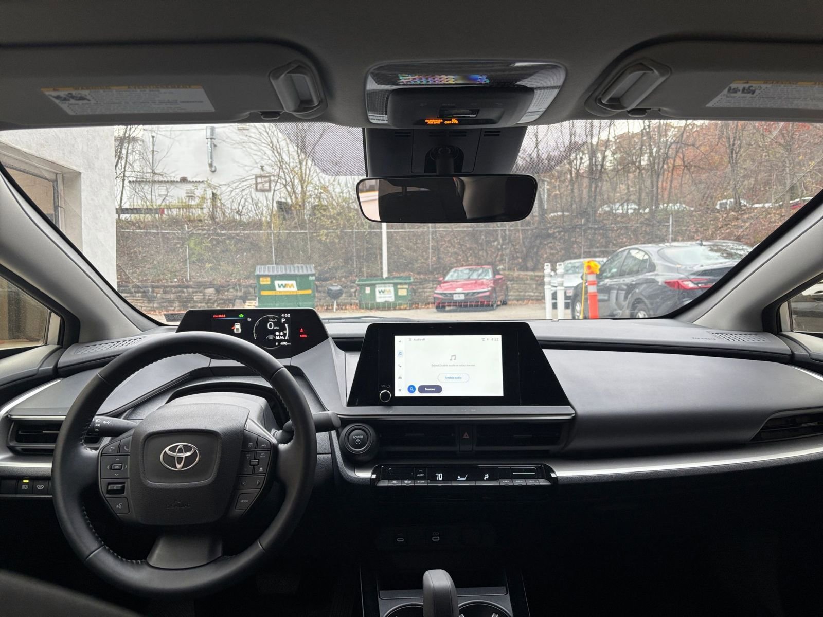 Used 2025 Toyota Prius LE image 31