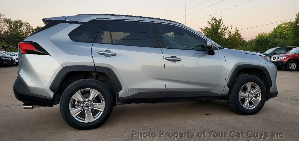 Used 2022 Toyota RAV4 XLE w/ Convenience Package image 13