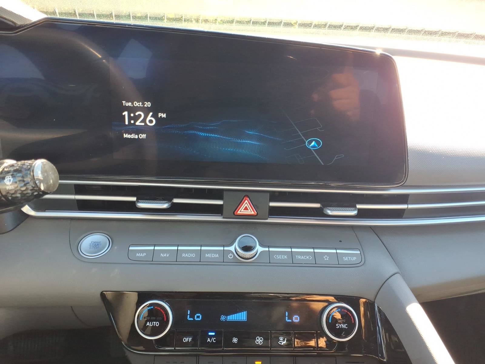 Used 2025 Hyundai Elantra SEL FWD image 19