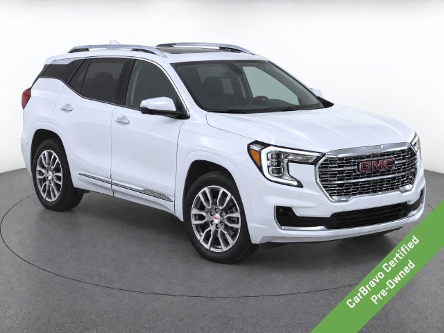 Used 2024 GMC Terrain Denali w/ Denali Premium Package