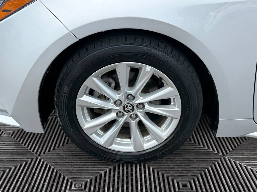 Used 2024 Toyota Corolla LE w/ LE Premium Package FWD image 14