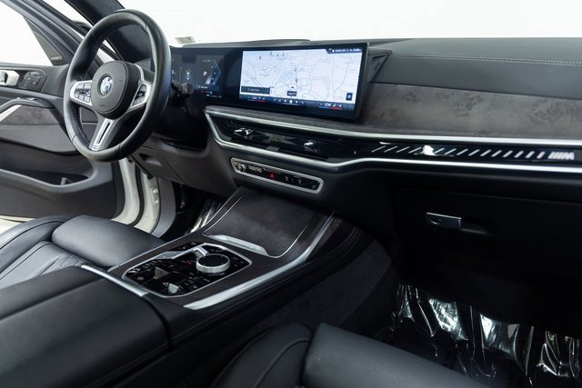 Certified 2025 BMW X7 M60i image 28