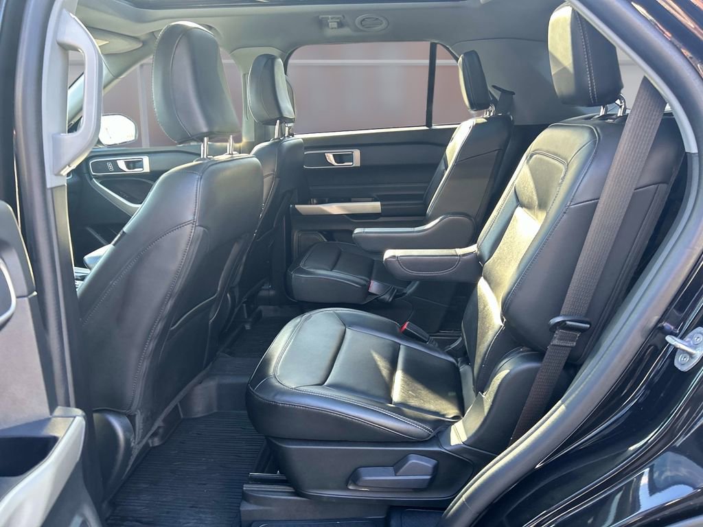 Used 2022 Ford Explorer XLT w/ Equipment Group 202A image 12